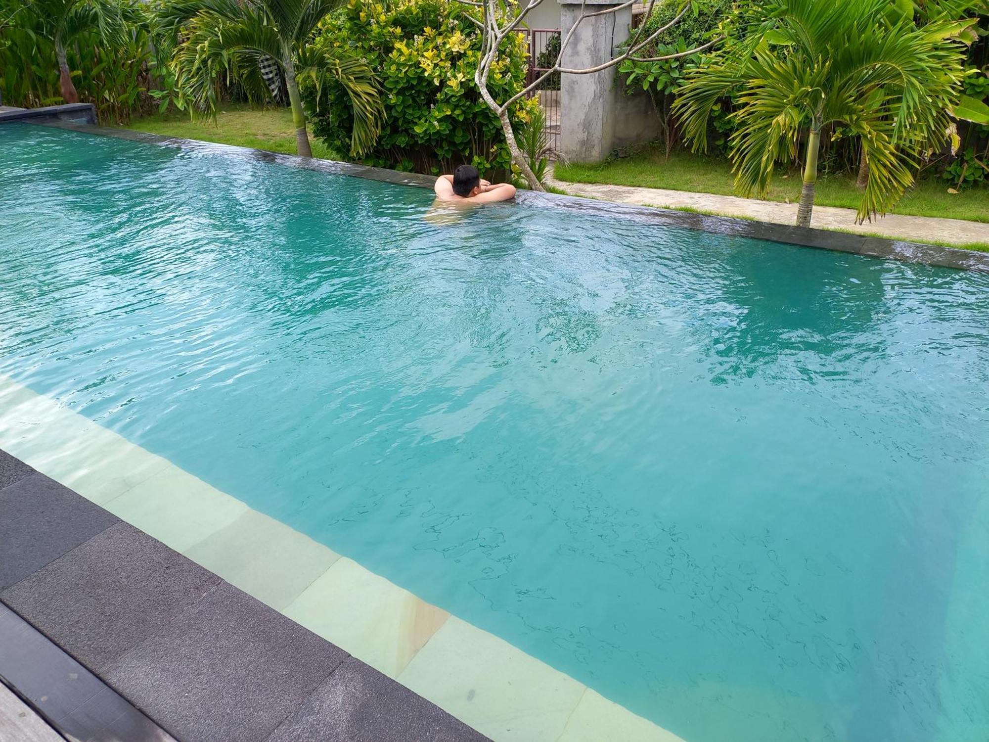 Samanta Huts Hotel Nusa Lembongan  Exterior photo