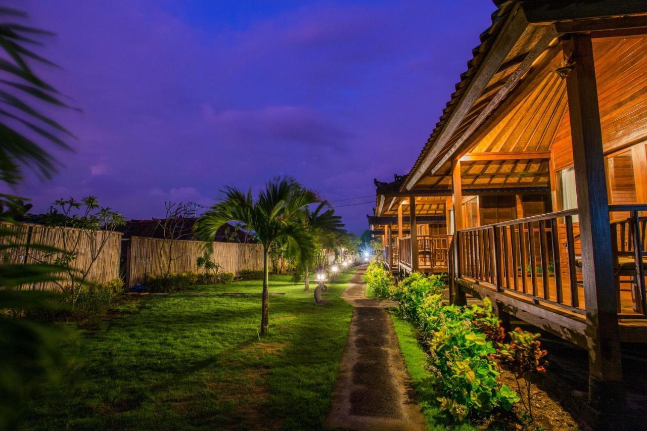 Samanta Huts Hotel Nusa Lembongan  Exterior photo